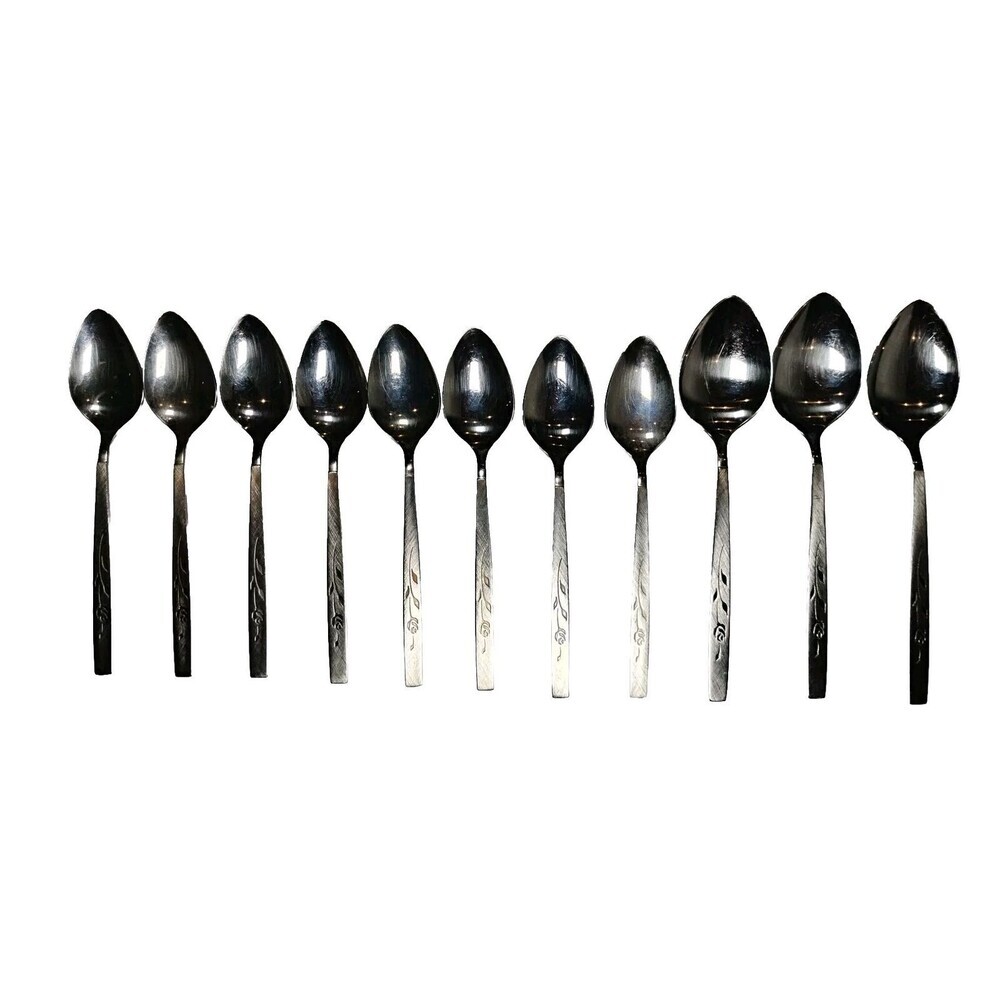 Oneida Oneidacraft Deluxe Lasting Rose 29 Forks Knives Spoons Stainless Flatware